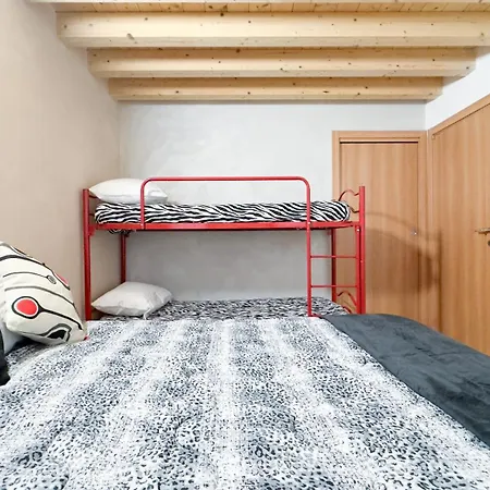 Apartment Romantic Flower By Ca-sa Check Chioggia